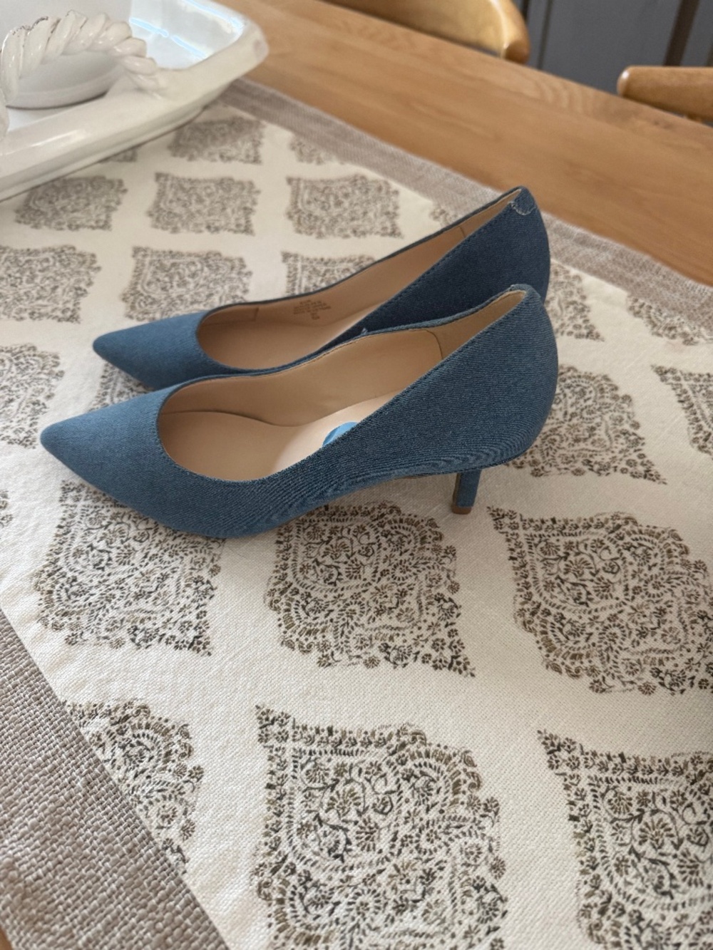 Marc Fisher Bule Denim Pointed -Toe Mid Heel Pumps 6.5